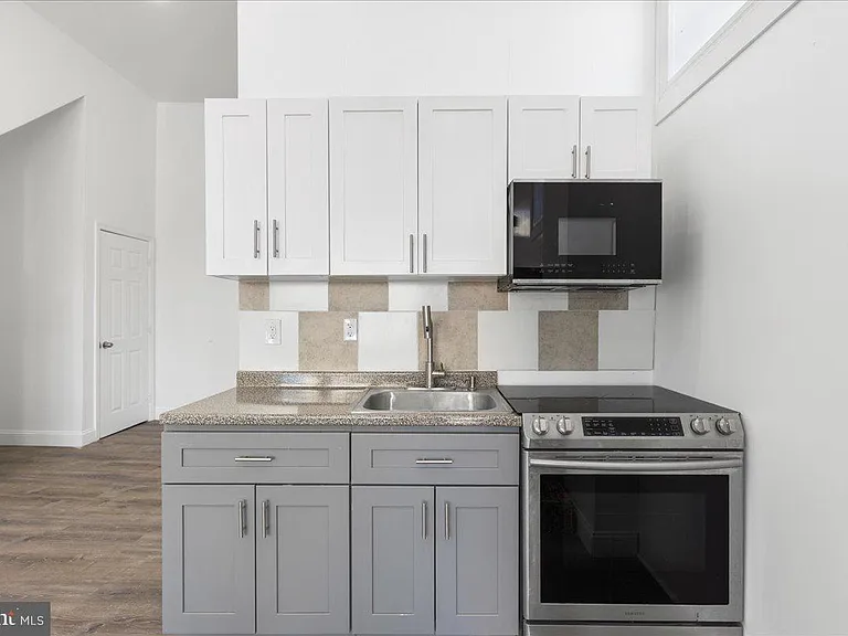6940 Woodland Ave #1 — Photo 5