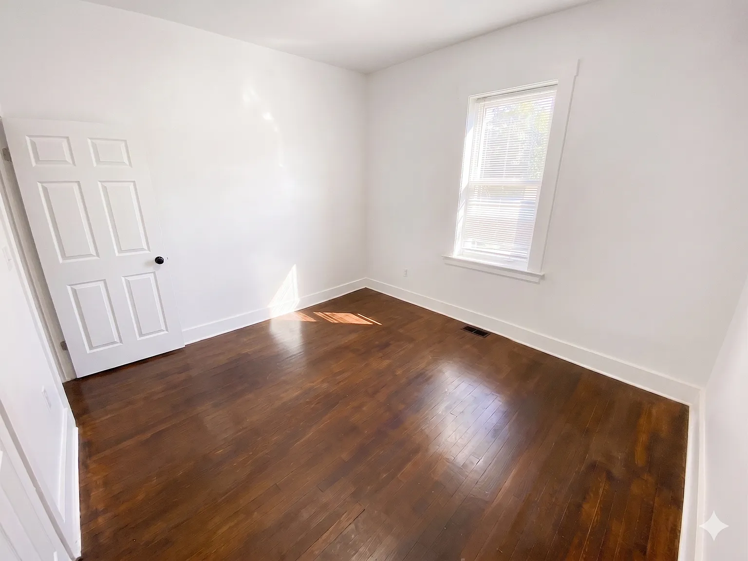 1 bed, 800 sqft, $1,495 — Photo 3
