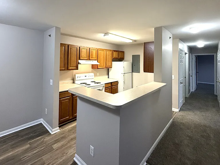 Crossland Place Apartments — Photo 24