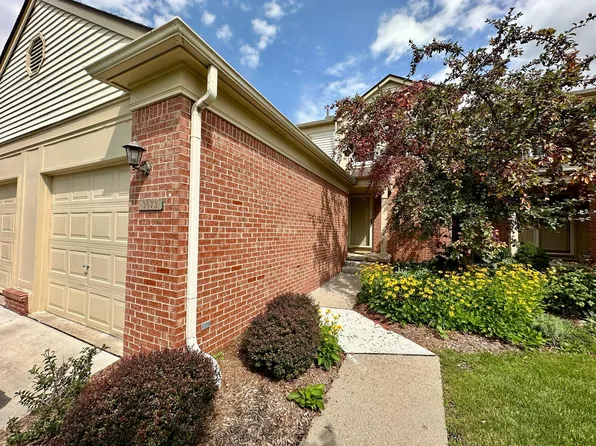 3073 Ailsa Craig Dr, Ann Arbor, MI 48108