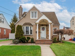 934 Hancock Street, Franklin Square, NY 11010