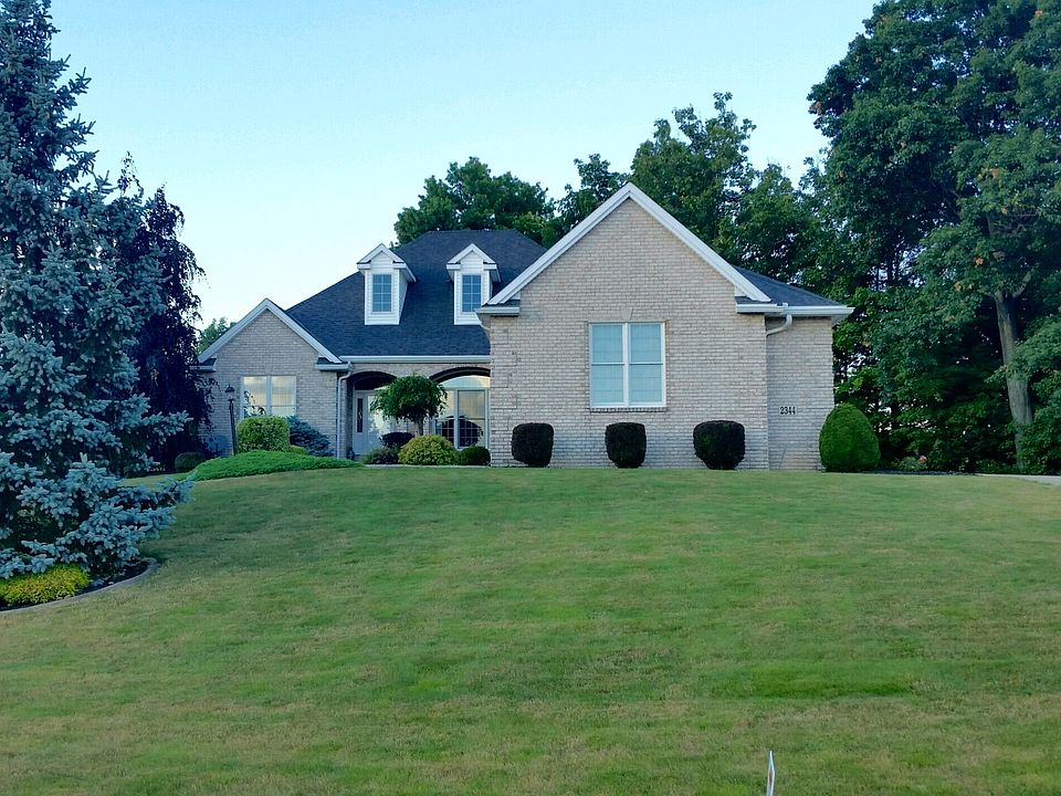 1st image of 2344 Forest Hill Cir