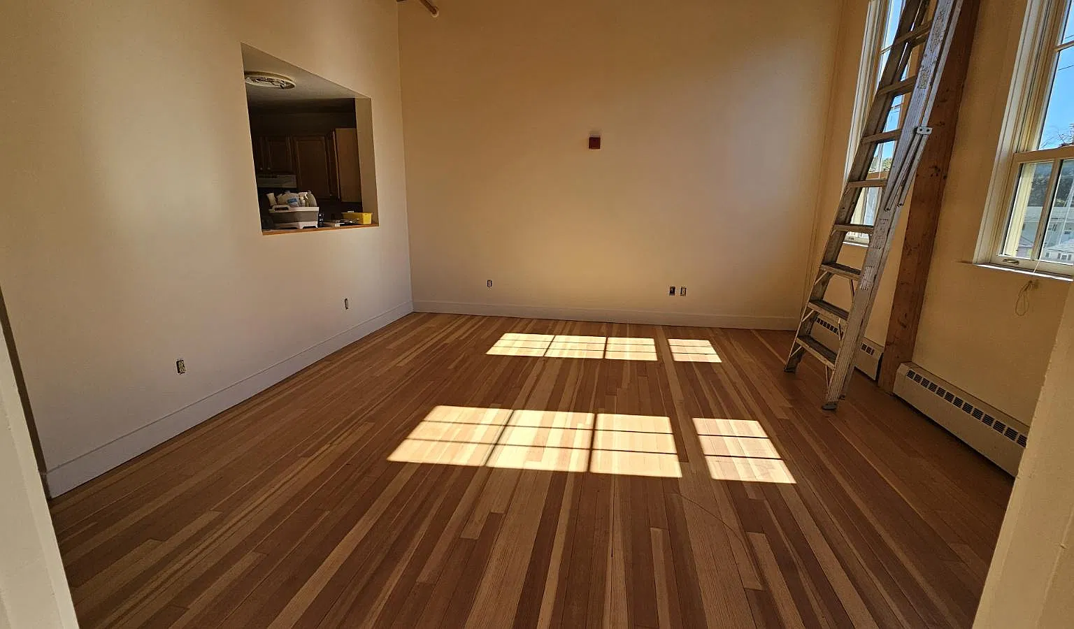 3 bed, 1115 sqft, $1,547 — Photo 1