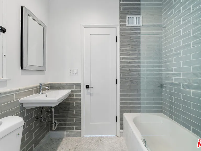 1018 S Stanley Ave — Photo 19