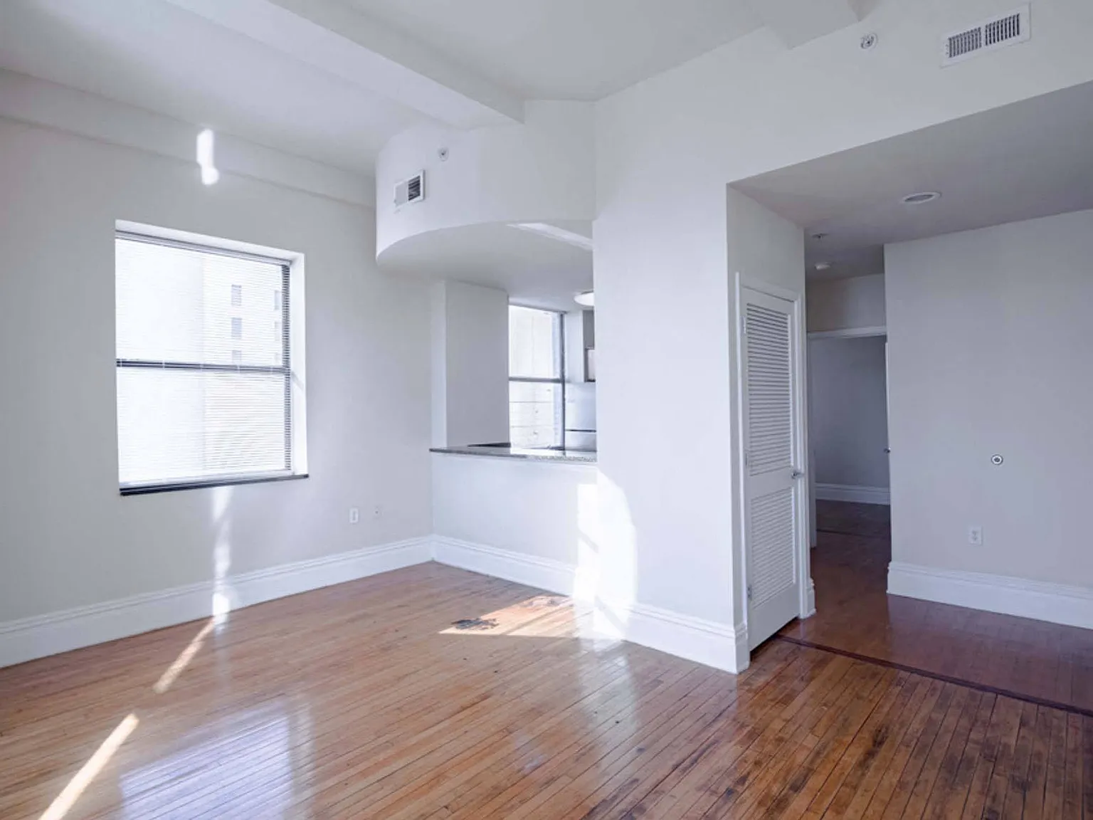 Capitol Lofts — Photo 4