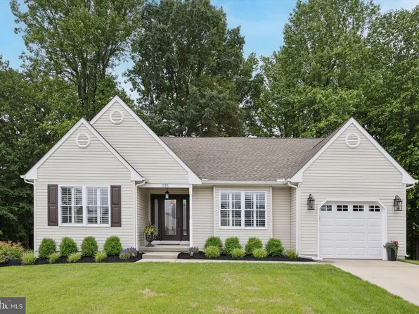 131 Trellis Ln, Sewell, NJ 08080