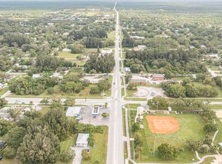 3 N Broadway St, Fellsmere, FL 32948