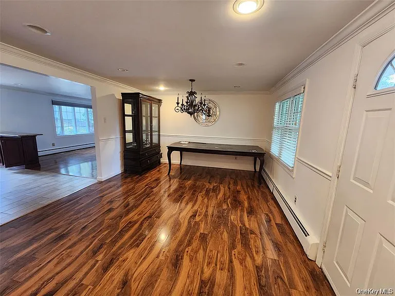 55 Holiday Park Dr — Photo 5
