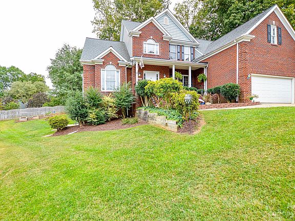 2nd image of 108 Danica Pl