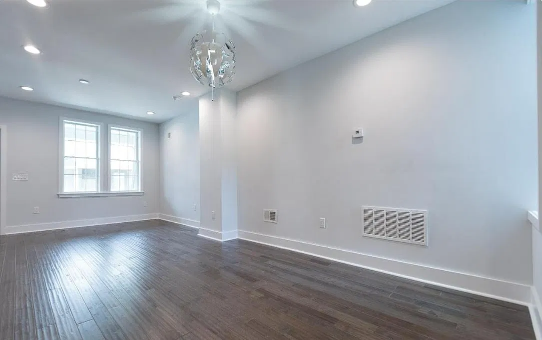 3 bed, 1450 sqft, $1,900 — Photo 3