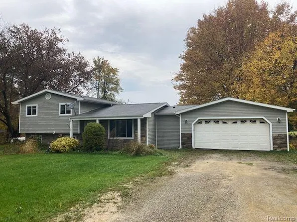 2525 Gravel Creek Rd, North Branch, MI 48461