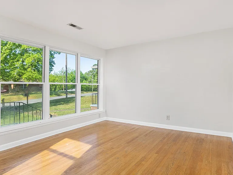 301 Wygoda Cir — Photo 15