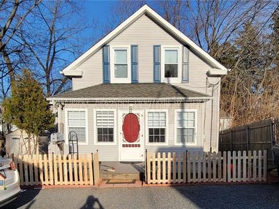 43 East St, West Warwick, RI, 02893