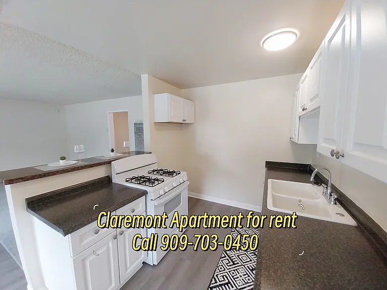 848 W Bonita Ave — Photo 10