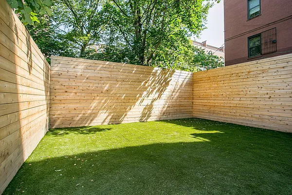 Rented by Bold New York | media 18