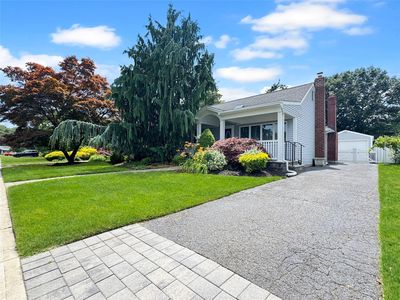 732 Barkley Avenue, East Meadow, NY, 11554