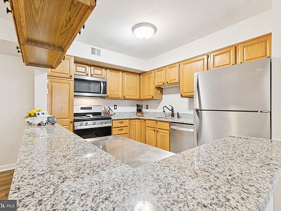 3rd image of 11021 Folksie Ct APT 102