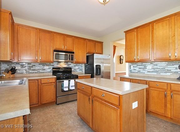 3rd image of 2888 Leonard Ln