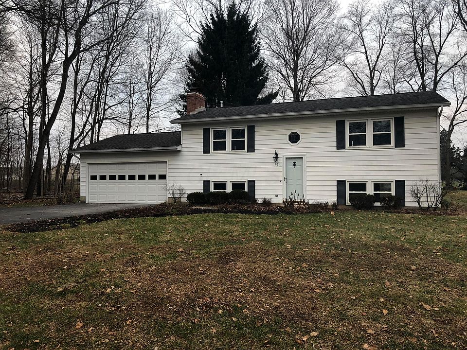 1st image of 96 Aspen Ln
