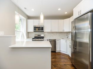2746 W Potomac Ave #2W, Chicago, IL 60622