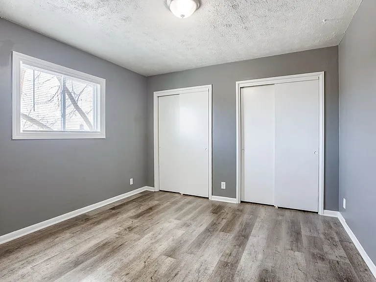 1015 N 47th Ave #8 — Photo 14