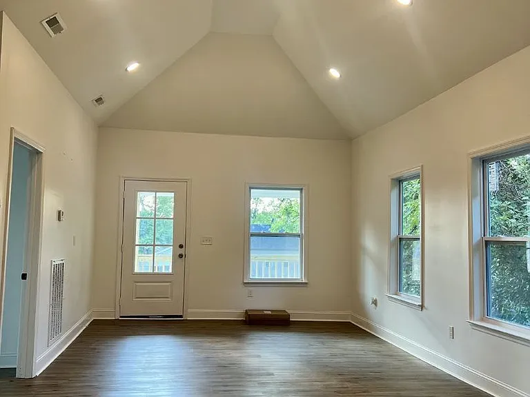 1500 Arlington Ave — Photo 12
