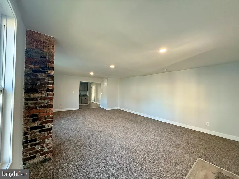 603 Main St — Photo 2