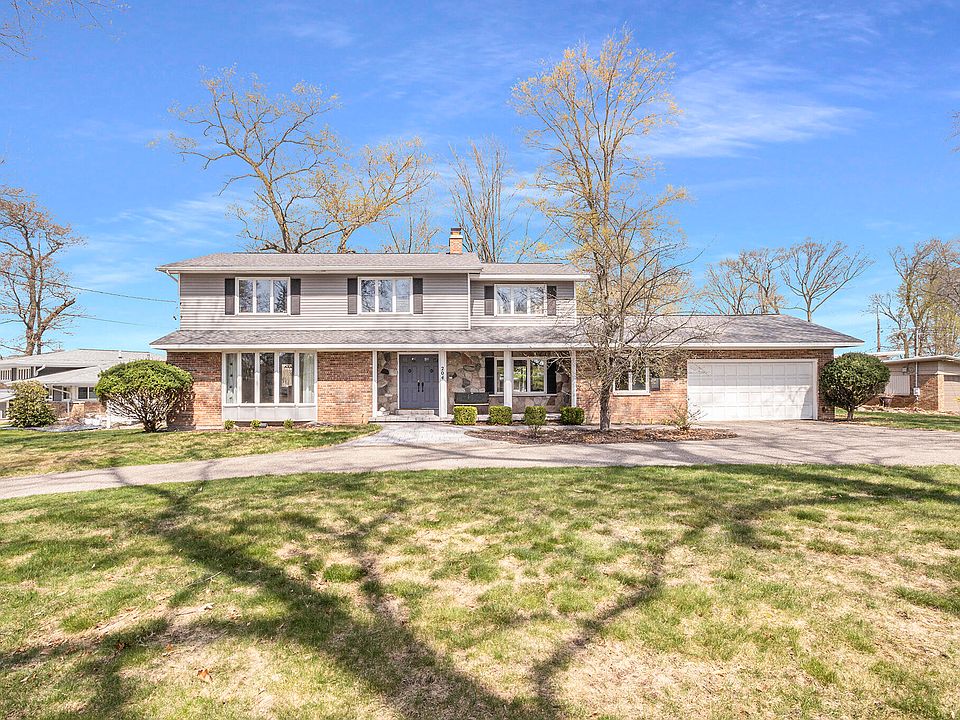 1st image of 204 Lynwood Dr