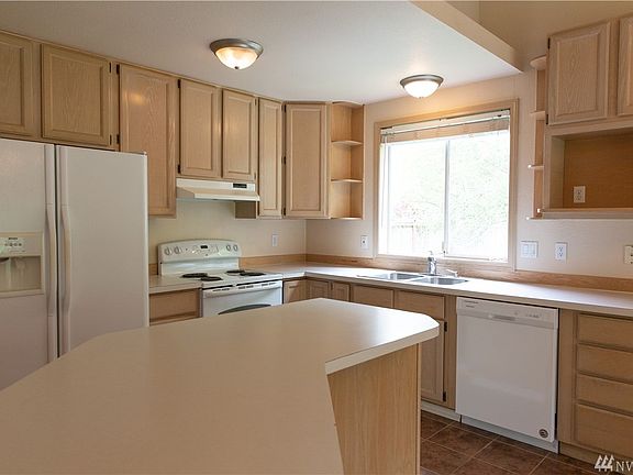 5th image of 24112 30th Avenue Ct E
