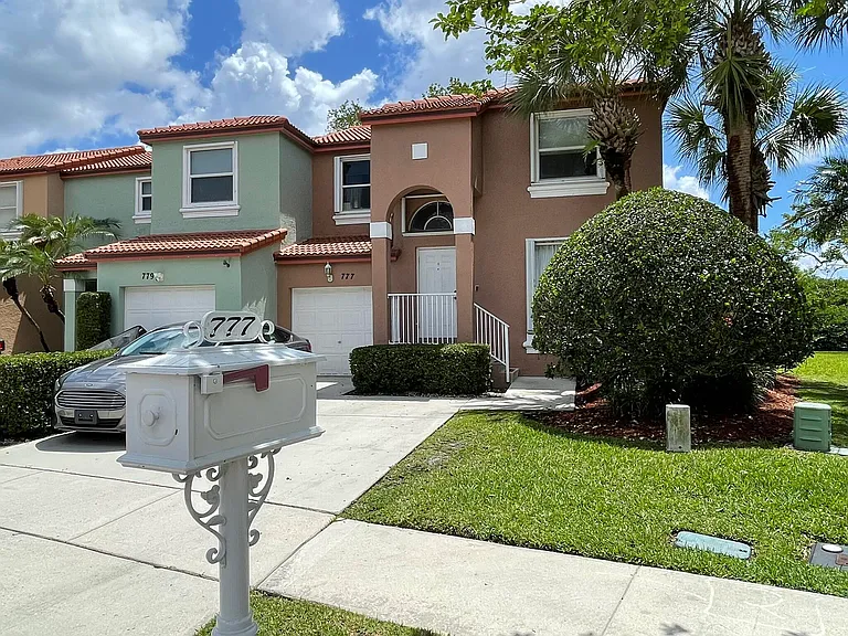 777 NW 151st Ave — Photo 1