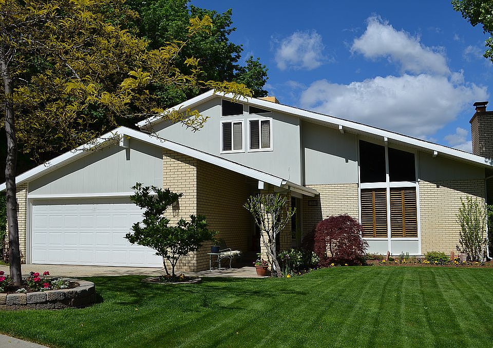 1st image of 7306 S Hickory Hl