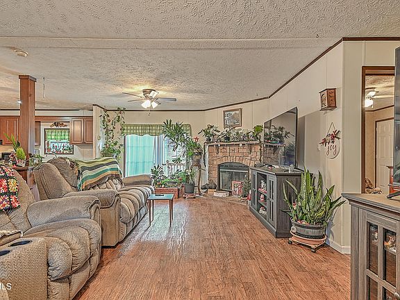 2nd image of 235 Shipley Ferry Rd