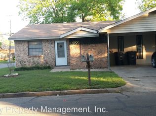 501 College St APT A, Cleburne, TX 76033