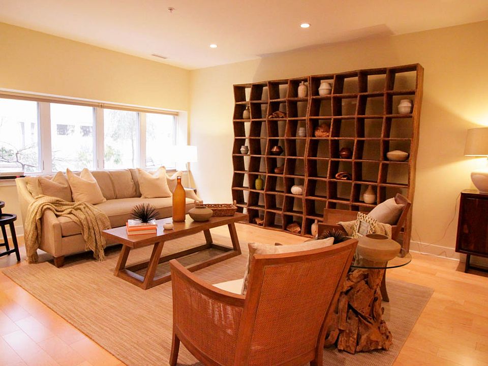 1st image of 220 West Brambleton Ave #105