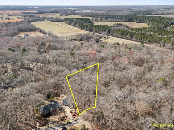 104 Briarwood Court, Tarboro, NC 27886