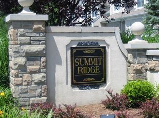 122 Green Way #22, Montvale, NJ 07645