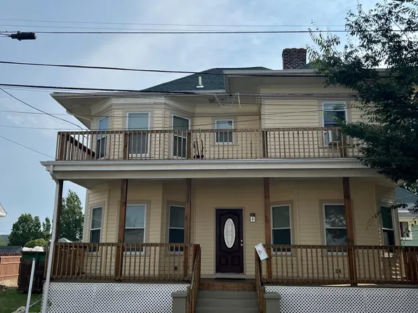 12 Lowell Ave, Providence, RI 02909