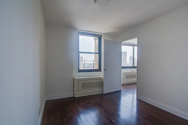 Rented by Pinnacle City Living | media 32