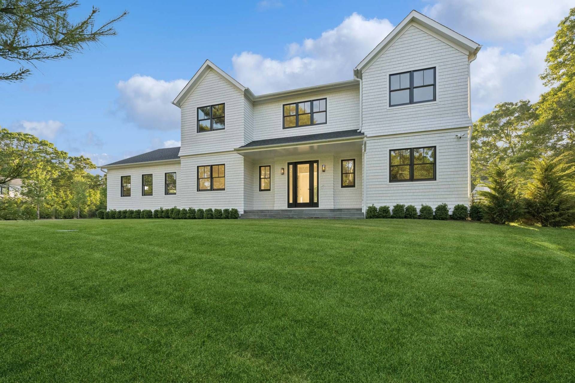 15 Summit Blvd, Westhampton, NY 11977 Out East