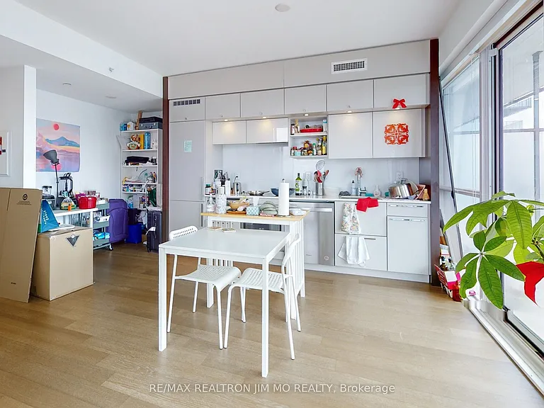 15 Grenville St #3503 — Photo 8
