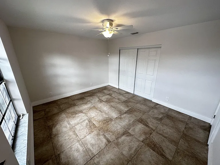 4326 Woodstock Dr #C — Photo 25