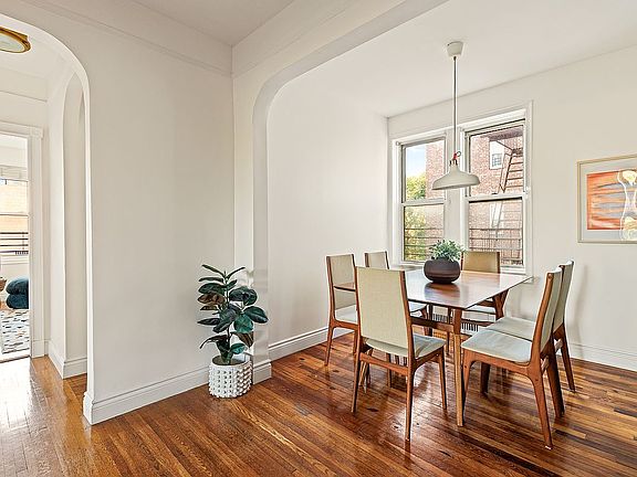 2nd image of 176 Seeley St