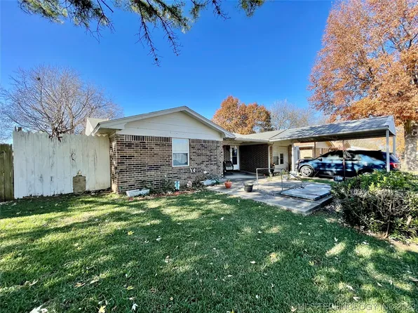 815 N Summer Tree Dr, Ada, OK 74820