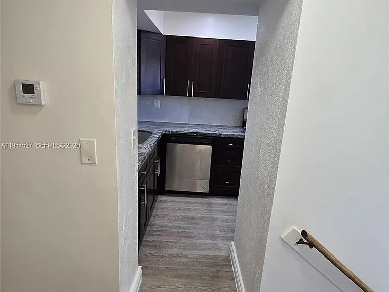 4020 Del Rio Way #720 — Photo 21
