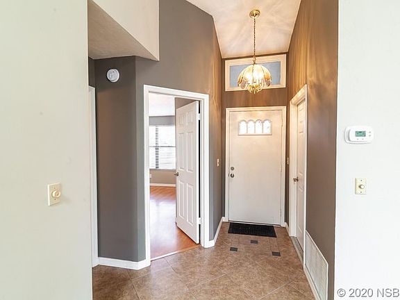 3rd image of 1198 Southampton Dr