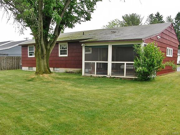 3rd image of 130 Brooklea Pl