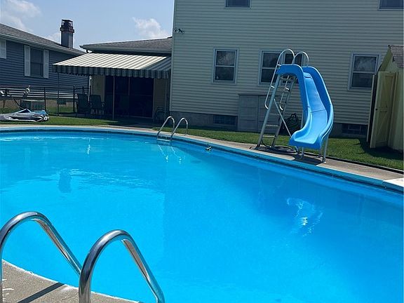 2nd image of 80 Knollwood Dr
