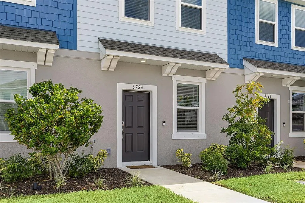 2 bed, 2.5 bath, 1187 sqft, $5,800 — Photo 3