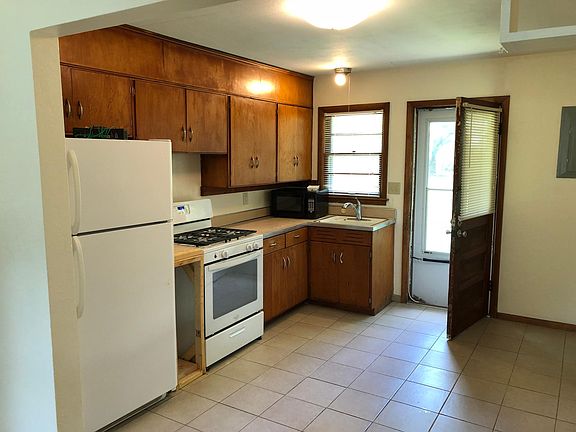3rd image of 3007 N 73rd Pl