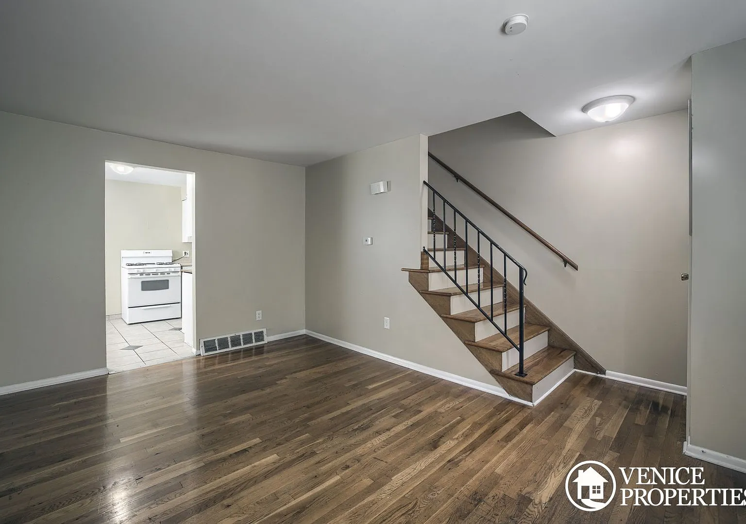 3 Bedroom on OSU Campus — Photo 3